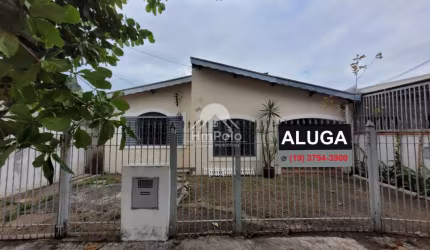 Casa de frente com 2 quartos 1 banheiro 2 vagas para aluguel no Taquaral em Campinas-SP