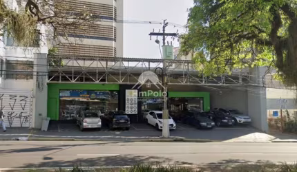 Salão comercial com 6 vagas de estacionamento na Av Moraes Sales em Campinas-SP