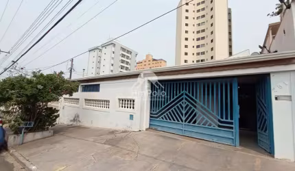 Casa toda térrea à venda, 3 quartos, sala ampla, sala de jantar na Vila Andrade Neves - Campinas/SP.
