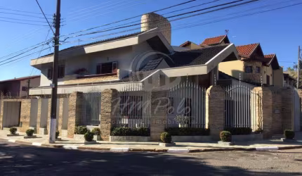 CASA A VENDA NO JARDIM CHAPADÃO EM CAMPINAS/SP, 'ja rendendo locativo de R$ 7.500,00'.
