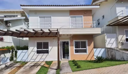 CASA  À VENDA CONDOMÍO SÃO NICHOLAS VINHEDO  SP.