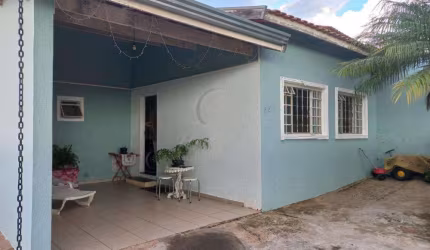 Casa térrea com 4 quartos 2 banheiros 3 vagas a venda no Jardim Miriam em Campinas-SP