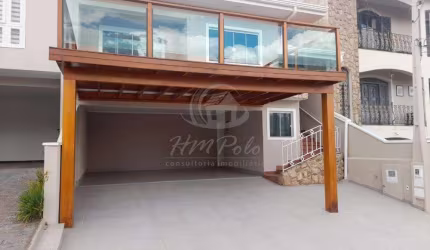 Casa assobradada à venda no Residencial Mirante do Lenheiro em Valinhos  - SP