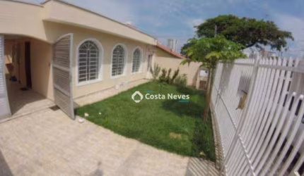 Casa com 3 dormitórios à venda, 181 m² por R$ 780.000 - Jardim Oswaldo Cruz - São José dos Campos/SP