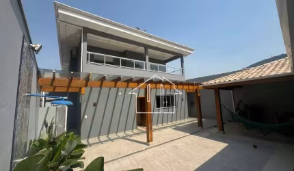 Casa com 5 dormitórios à venda, 373 m² por R$ 1.690.000,00 - Sumaré - Caraguatatuba/SP