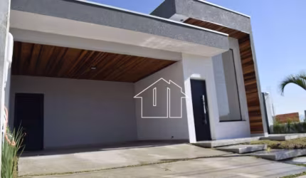 Casa á Venda no Condomínio Malibu em  Caçapava - SP.
