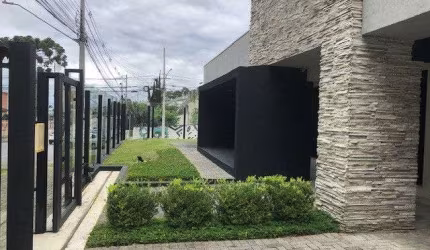 Casa à venda na Rua Amazonas de Souza Azevedo, 219, Bacacheri, Curitiba, 382 m2 por R$ 2.200.000