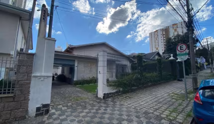 Casa com 2 quartos à venda na Rua Marechal Hermes, 55, Centro Cívico, Curitiba, 353 m2 por R$ 2.800.000