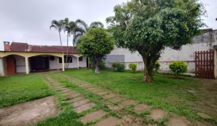 Imperdível: Casa à venda em Itanhaém-SP, Bopiranga! 1 quarto, 1 sala, 1 banheiro, 4 vagas de garagem, 50m² de área. Confira!