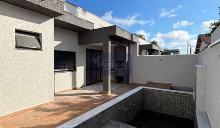 Casa com piscina em Itanhaém