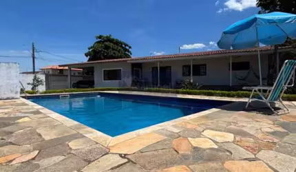 Casa de Luxo à Venda em Itanhaém-SP, Santa Terezinha - 4 quartos, 4 suítes, 6 banheiros, 327m² de área.