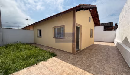 Imperdível oportunidade: Casa à venda em Itanhaém-SP, Nova Itanhaém, 2 quartos, 1 sala, 1 banheiro, 7 vagas, 50,40m²!