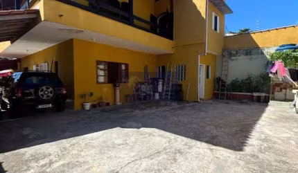 Casa Comercial de Luxo no Suarão: 7 quartos, 6 suítes, 250m², Itanhaém-SP