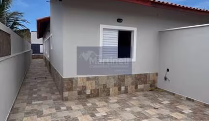 Imperdível oportunidade: Casa à venda em Itanhaém-SP, bairro Suarão, 2 quartos, 1 suíte, 2 salas, 1 vaga, 70m². Confira já!
