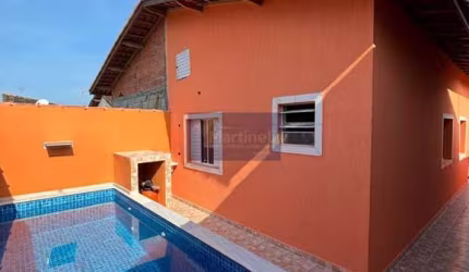 Casa à venda em Itanhaém-SP, Bairro Bopiranga: 2 quartos, 1 suíte, 2 banheiros, 2 vagas, 57m². Imperdível!