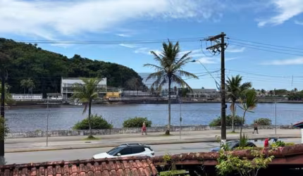 Imperdível oportunidade: Casa à venda em Itanhaém-SP, Centro, 5 quartos, 2 suítes, 2 salas, 5 banheiros, 4 vagas, 140m²!