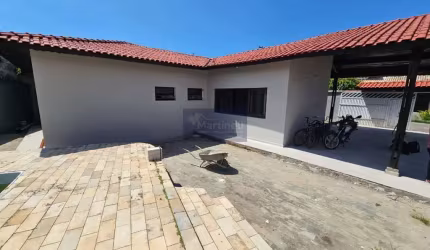 Imperdível Casa à Venda em Itanhaém-SP: 4 Quartos, 1 Suíte, 4 Vagas de Garagem e 200m² no Praia dos Sonhos!