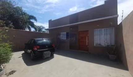 Casa com 4 quartos à venda no Balneário Gaivota, Itanhaém  por R$ 499.000