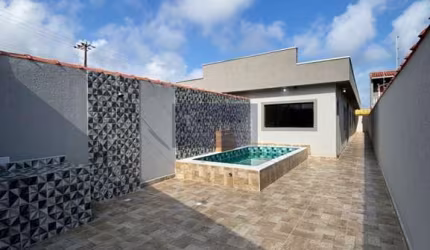 Casa com 3 quartos à venda no Jardim Grandesp, Itanhaém  por R$ 429.000