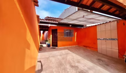 Casa com 2 quartos à venda no Balneário Tupy, Itanhaém  por R$ 250.000