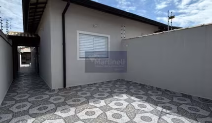 Casa com 2 quartos à venda no Balneário Tupy, Itanhaém  por R$ 389.000