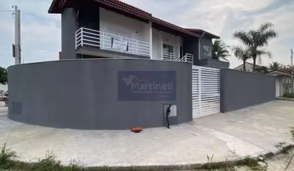 Casa com 3 quartos à venda no Jardim Regina, Itanhaém  por R$ 650.000