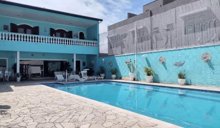 Imperdível oportunidade: casa à venda em Itanhaém-SP, bairro Cibratel 1, com 5 quartos, 4 suítes, 3 salas, 7 banheiros, 8 vagas e 524m² de área.