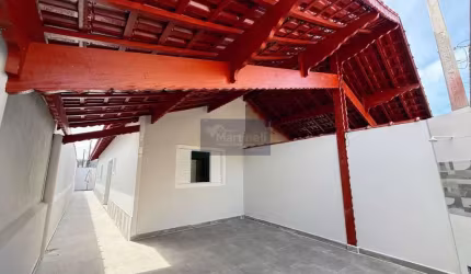 Casa de 2 quartos com suíte à venda em Mongaguá -SP, no Jd. Praia Grande: 76,70 m², 2 banheiros e 2 vagas de garagem