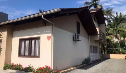 Bela residência no Salto com 2 suítes +1 dormitório