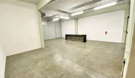 LOCAÇÃO SALA EM CENTRO COMERCIAL
