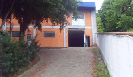 LOCAÇÃO GALPÃO 370M2