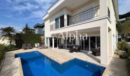 Casa à venda no Residencial Alphasitio em Santana de Parnaíba - SP