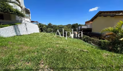 Terreno a venda no Condomínio New Ville em Santana de Parnaíba - SP