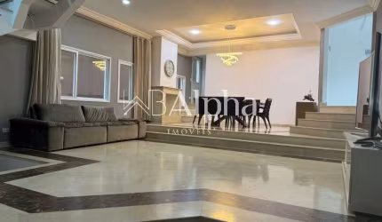 Casa de Luxo em Condomínio de Alto Padrão em Alphaville - 5 Quartos, 5 Suítes, 3 Salas, 7 Banheiros, 4 Vagas, 403m²