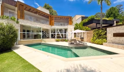Casa de alto padrão a venda no Residencial Tamboré 1 em Barueri - SP
