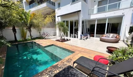 Casa para locação e venda no Residencial Tamboré 10 em Santana de Parnaíba - SP