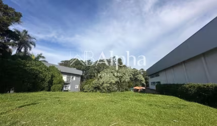 Terreno à venda em condomínio de luxo em Barueri-SP, bairro Residencial Tamboré, com 2.200,00 m² de área.