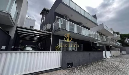 Casa com 3 dormitórios à venda, 168 m² por R$ 580.000,00 - Mariléa Chácara - Rio das Ostras/RJ