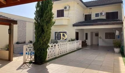 Casa -  Villa Branca - Jacareí  - 3 dormitórios (1 suíte) - 160 m²