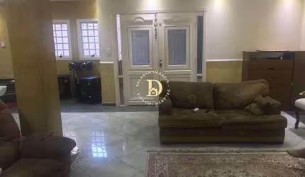Sobrado em área comercial - Próximo do Center Vale - 4 dormitórios (2 suítes) 40