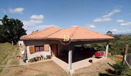 CHÁCARA - 2500 M² - BAIRRO SÃO JOÃO - SJCAMPOS - 4 DORMITÓRIOS (1 SUÍTE)