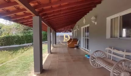 Chácara em Condominio Fechado - Indaiatuba - com 3 casas - 696,45m2