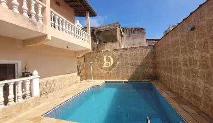Casa - Jardim Uirá - SJCampos - 03 Dormitórios (01 Suíte) - 180m²