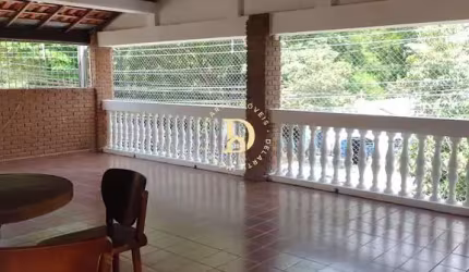 Casa - Bq. dos Eucaliptos -  3 dormitórios (1 suíte) - 394 M²