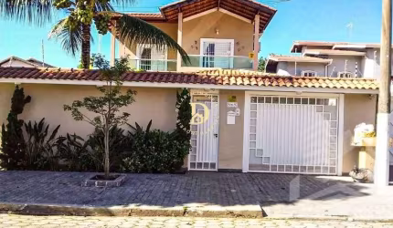 Casa - Indaiá - Caraguatatuba - 5 dormitórios (2 suítes)-  312 m²