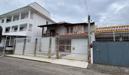 CASA 3 QUARTOS NA BARRA DO AIRIRIU COM TERRENO E GALPÃO - CA1173