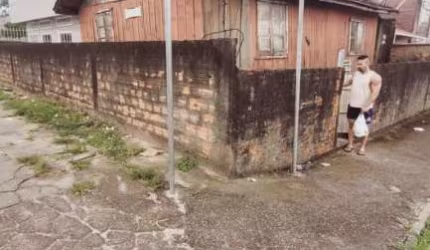 TERRENO DE ESQUINA COM 125M² BEM LOCALIZADO PERTO DE AREIAS  - TE1624