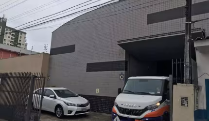 GALPÃO COM 450M² - PRÓXIMO DO SHOPPING ITAGUAÇU  - AP634