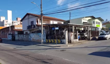 CASA COMERCIAL ! MUITO BEM LOCALIZADA !  - CA543