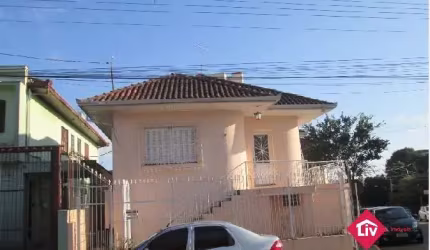 Casa com 3 quartos à venda na Tupy, 81, Pio X, Caxias do Sul por R$ 500.000